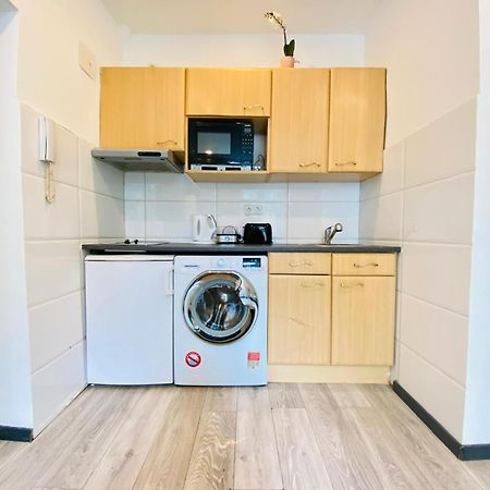 Cute 1Br Apt - 10 Mins Walk From Downtown ウィーン エクステリア 写真