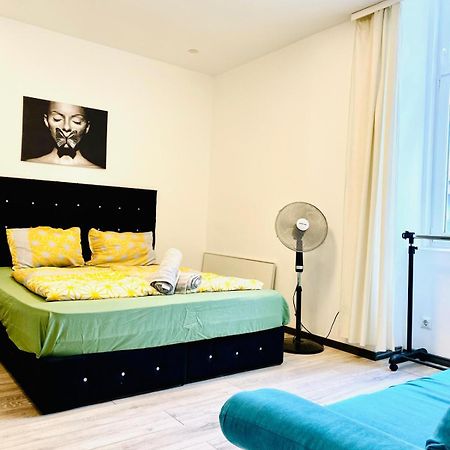Cute 1Br Apt - 10 Mins Walk From Downtown ウィーン エクステリア 写真