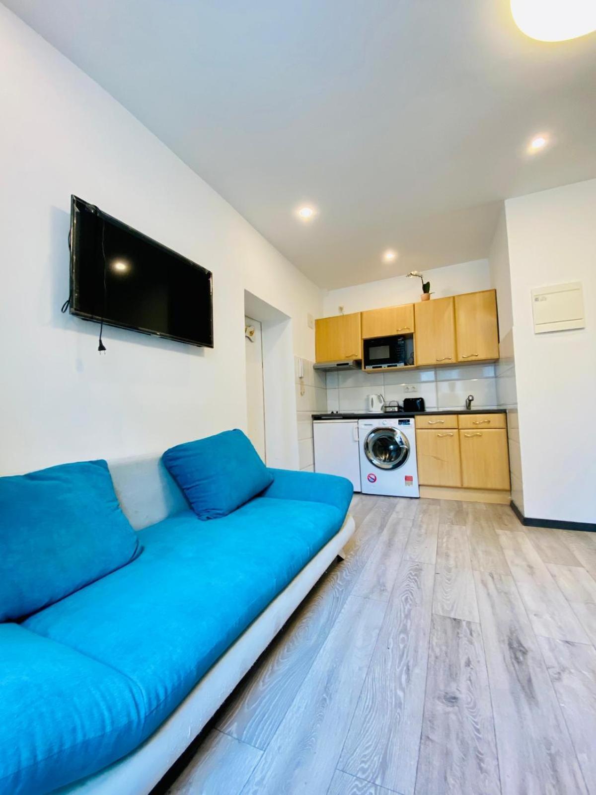 Cute 1Br Apt - 10 Mins Walk From Downtown ウィーン エクステリア 写真