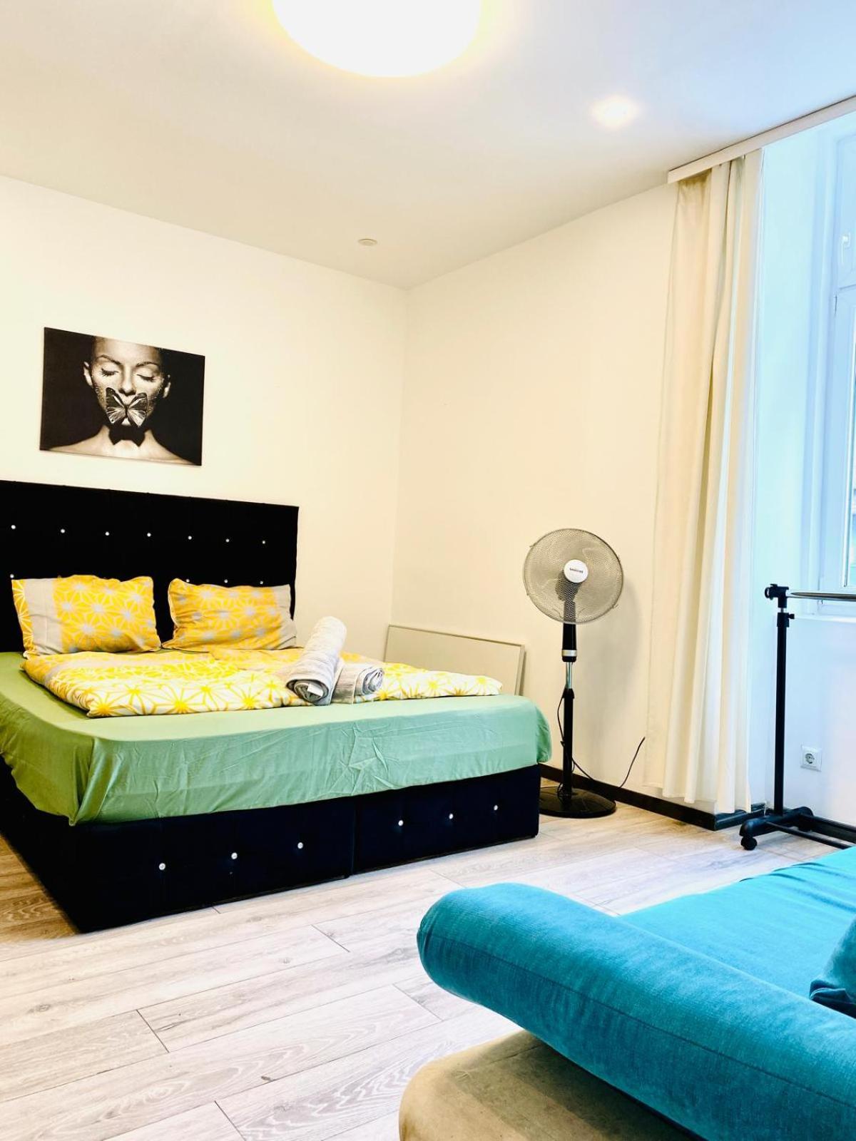 Cute 1Br Apt - 10 Mins Walk From Downtown ウィーン エクステリア 写真